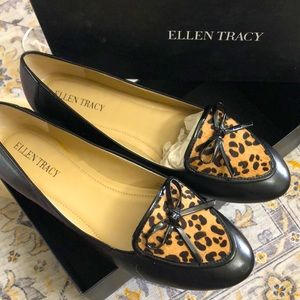 BLACK  SNAZZIE  FLATS.  NEW WITH BOXnever worn